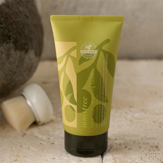 Sữa rửa mặt innisfree olive real cleansing foam