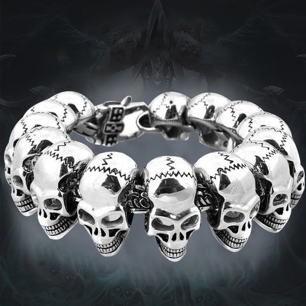 1 Vòng Tay Thép Titan Mặt Hình Đầu Lâu Cá Tính Cho Nam Nữ