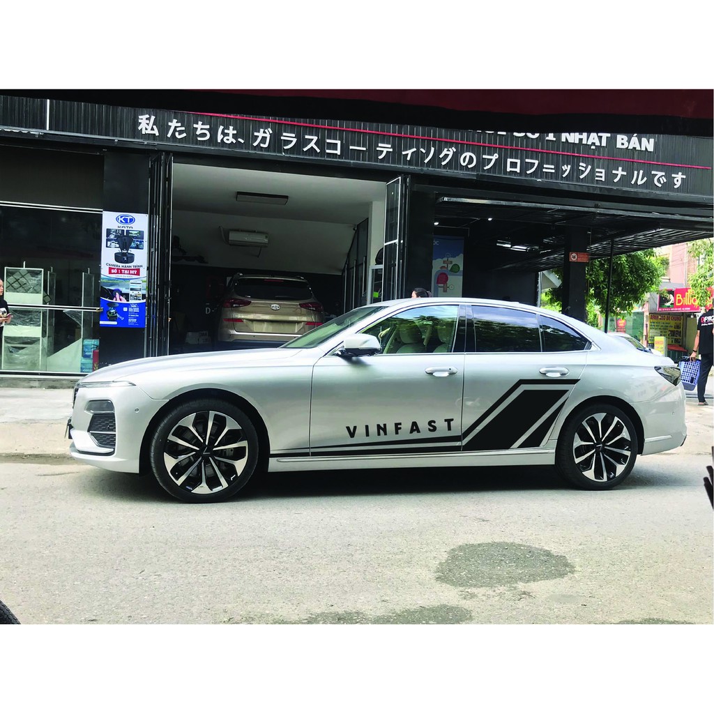 Tem xe Vinfast Lux A dán 2 bên sườn - Tem xe ô tô giá rẻ hà nội