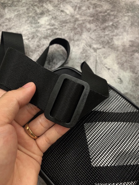 Mini bag EQT màu đen | BigBuy360 - bigbuy360.vn