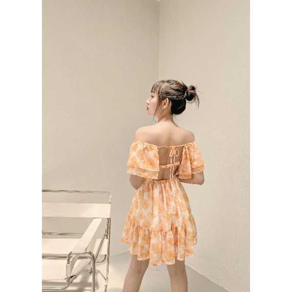 Váy hoa cam