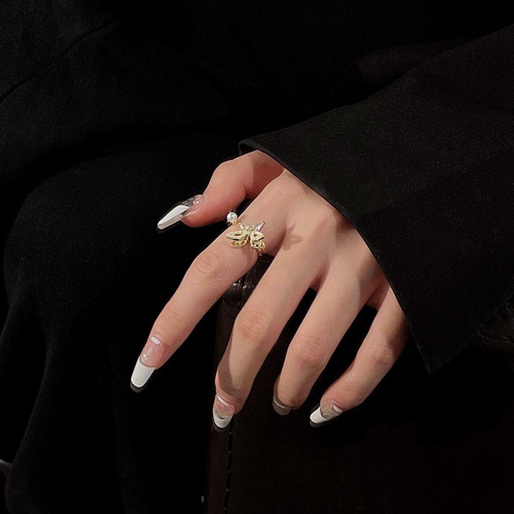 Nhẫn Hình Vương Miện Cá Tính Thời TrangNhẫn Hở Thiết Kế Độc Đáo Thời Trang Sang Trọng Cho Nữ