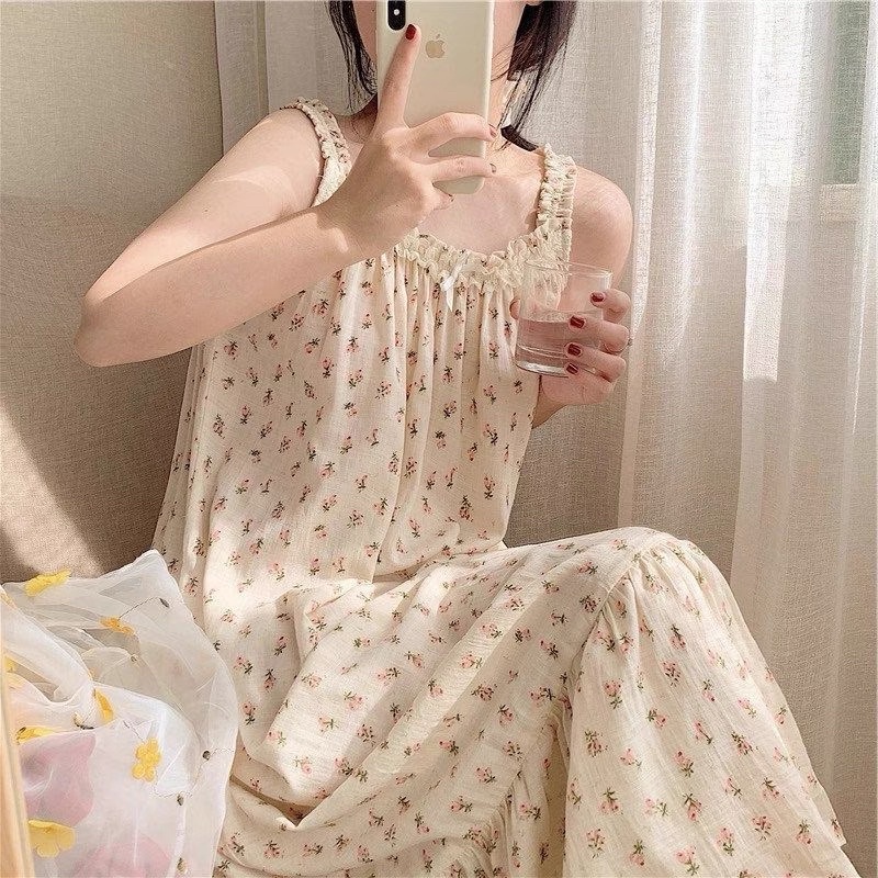 [Hàng có sẵn ] Váy ngủ 2 dây hoạ tiết hoa nhí 2021 | BigBuy360 - bigbuy360.vn