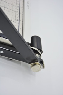 Bàn cắt giấy B3 sunwood