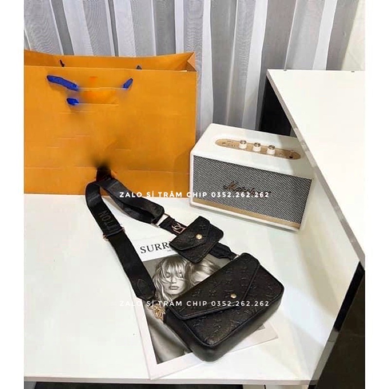 Túi Đeo Chéo In Hoạ Tiết Màu Đen Tặng Kèm Ví