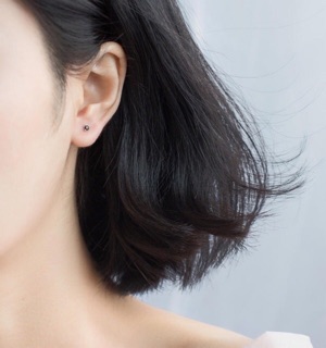 Khuyên bạc nụ đá nhiều màu