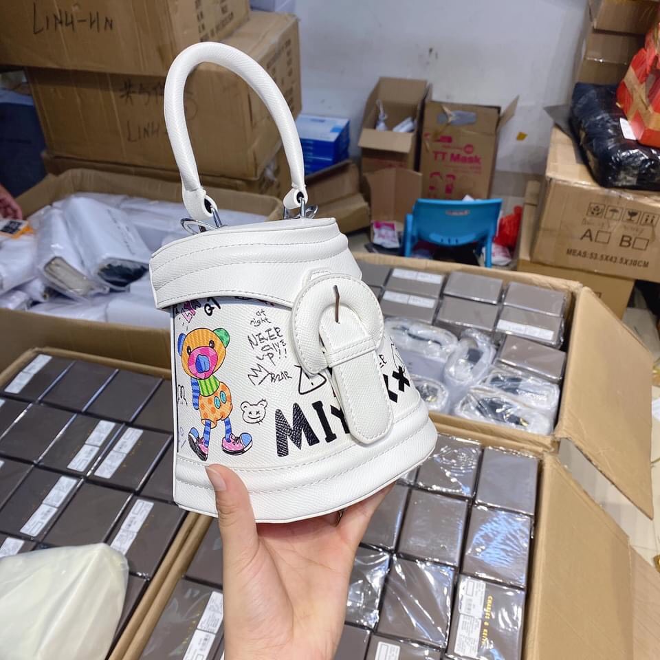 Túi đeo chéo cốc Mixx trắng đen kute hàn quốc