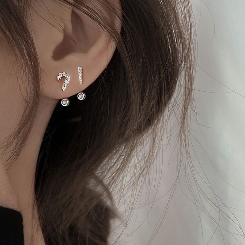 Đôi khuyên tai hình dấu chấm hỏi thời trang cho nữ