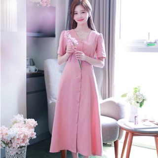 Đầm váy hồng nút bọc form dài