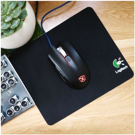 Lót chuột Logitech giá siêu rẻ 22x18 cm (có gía sỉ) !!!