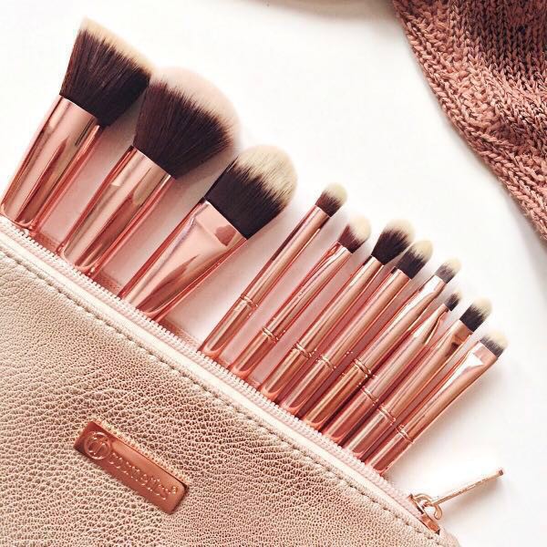 [TÁCH SET LẺ TỪNG CÂY] Bộ Cọ Trang Điểm 11 Cây BH Cosmetics Metal Rose - 11 Piece Brush With Cosmetics Bag