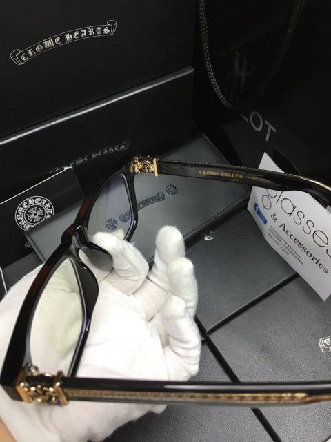 Kính mắt họa tiết chrome hearts SALE 70% fullbox