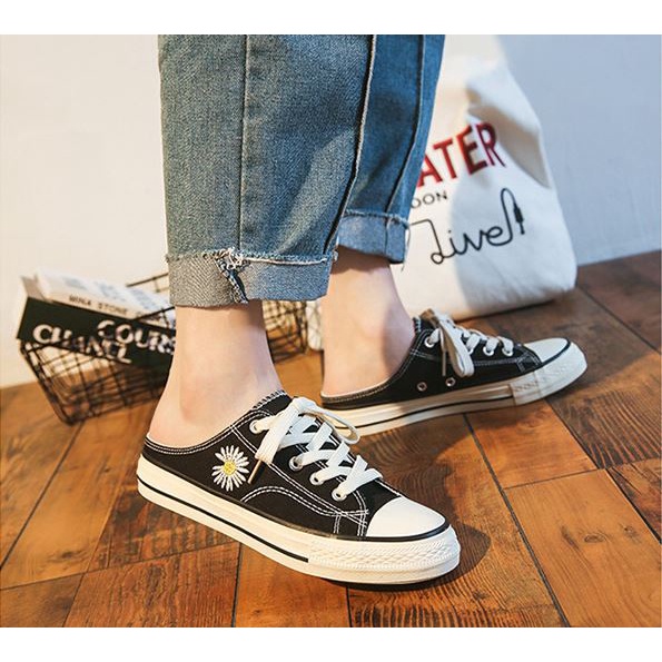 Giày Sục Thể Thao Nữ Women's Story thêu hoa cúc , Sục Nữ bata đạp gót đế bánh mì 3cm