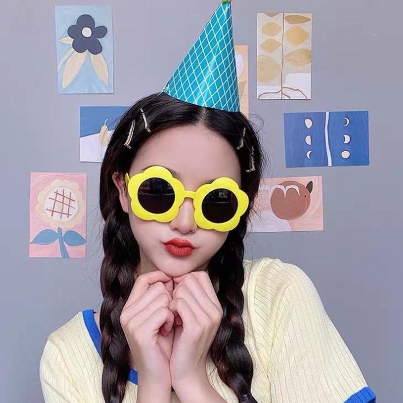 Mắt Kính Hình Hoa Cúc Phong Cách Hippie Thời Trang Dự Tiệc | BigBuy360 - bigbuy360.vn