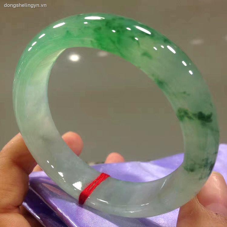 Vòng Tay Ngọc Bích Màu Xanh Lá Nhạt Kiểu Dáng Đơn Giản Xinh Xắn