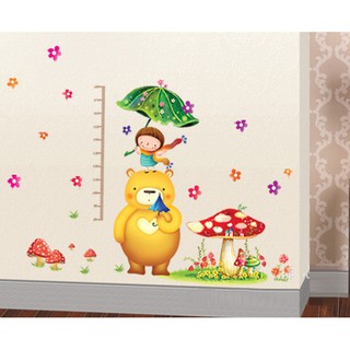 Decal dán tường Thước đo chiều cao gấu vàng