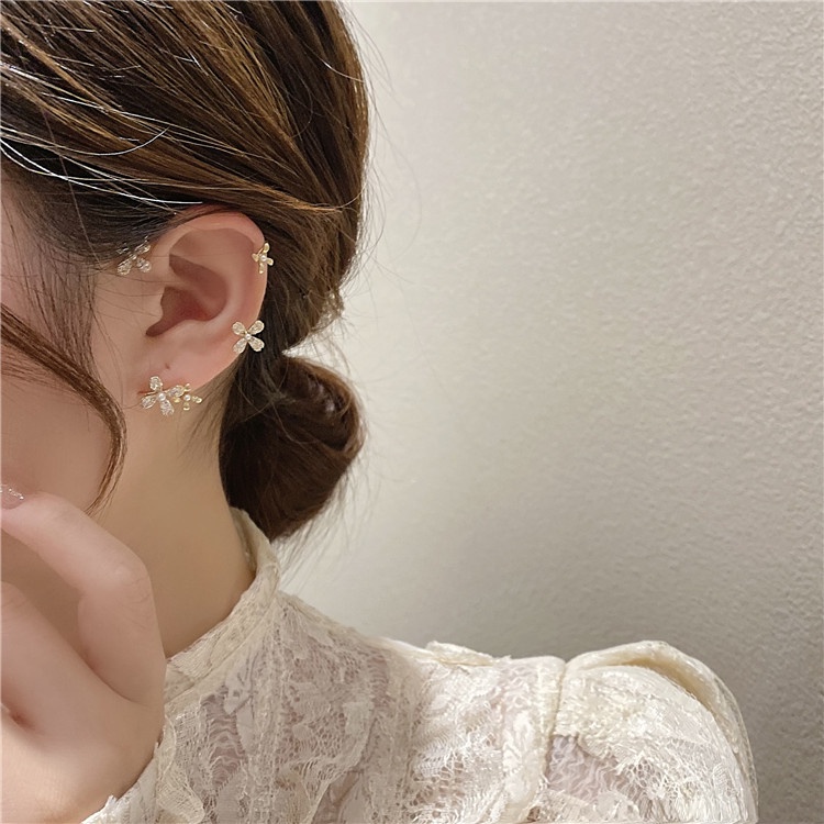 Khuyên Tai Móc Không Xỏ Lỗ Hình Hoa Nhỏ Đính Đá Dễ Thương Thời Trang Phong Cách Hàn Quốc Cho Nữ