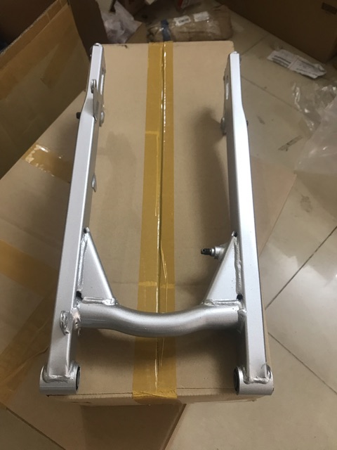 Càng sau  super dream , wave alpha , wave zx chí hãng Honda