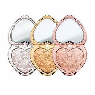 Phấn bắt sáng Too Faced Love Light Prismatic Highlighter