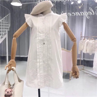 Đầm trắng xếp ly