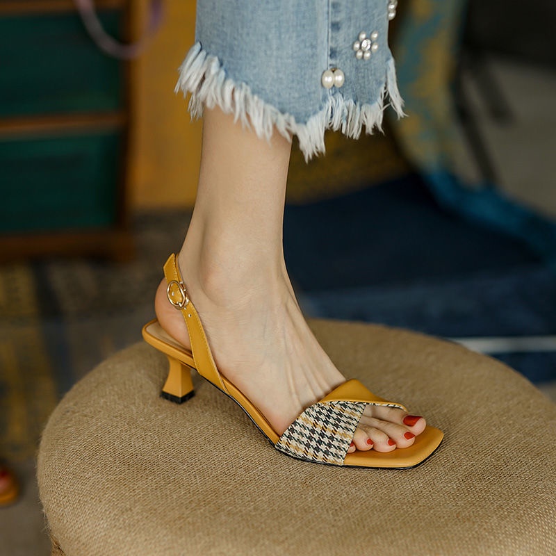 IELGY Giày quai hậu mũi vuông màu sắc retro dễ phối đồ dành cho nữ