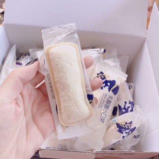 Bánh sandwich sữa chua