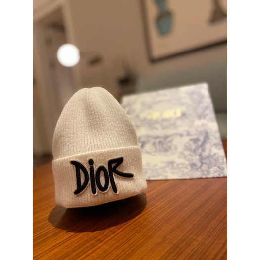 Nón len dior trắng Karik