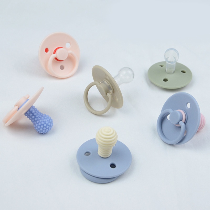 Núm Ti Giả Bằng Silicone Nhiều Màu Sắc Cho Bé
