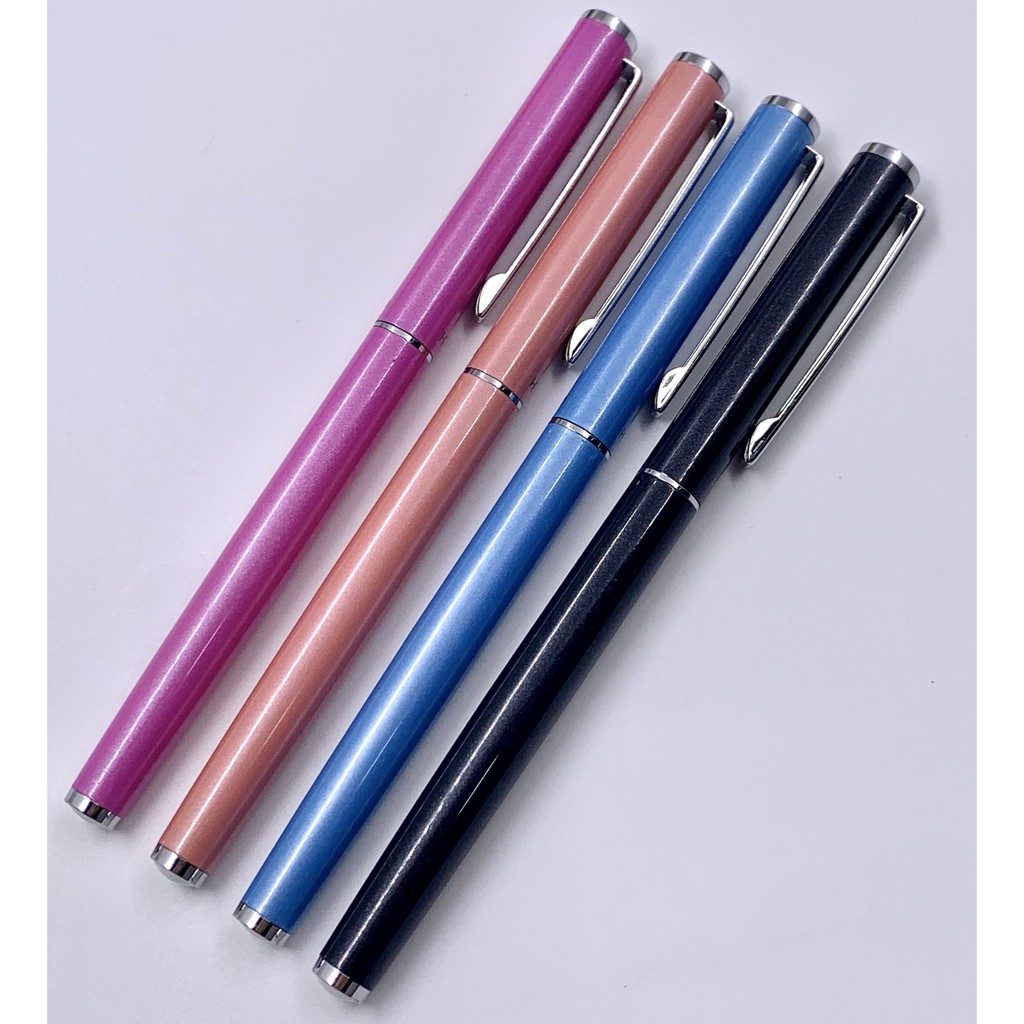 Bút máy Hero 70 ngòi đặt biệt dạng xoay 360 độ, màu sắc tươi sáng, phù hợp cho học sinh.