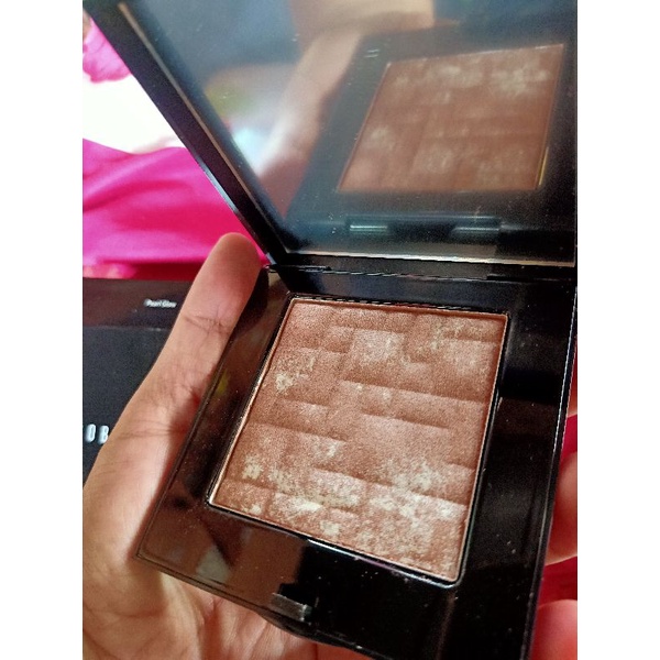 phấn bắt sáng highlight Bobbi brown siêu mịn ánh nhũ hồng,tự nhiên sang chảnh