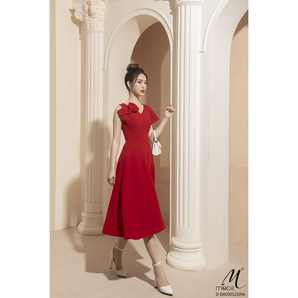 Đầm xòe nơ đính đá MMOutfit D-DA030121056