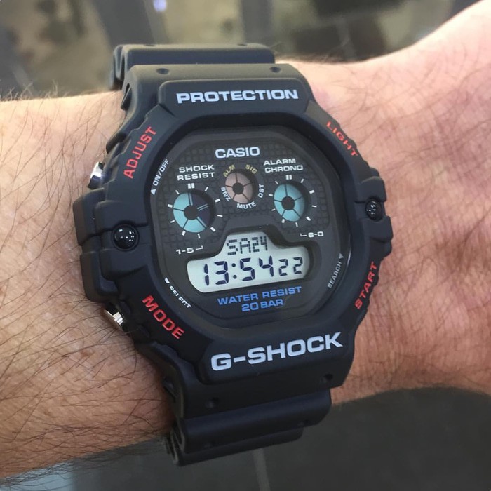 Đồng Hồ Casio Nam Dây Nhựa G-SHOCK DW-5900-1DR Chính Hãng