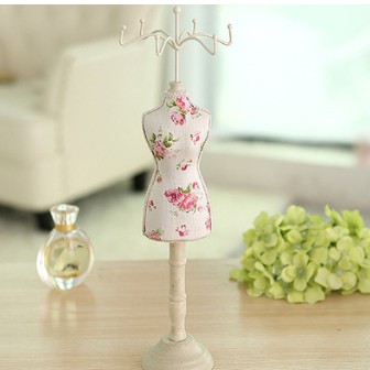 Móc treo trang sức hình búp bê có nhiều mẫu để trưng bày nhẫn bông tai.... kệ treo trang sức- cao 40cm
