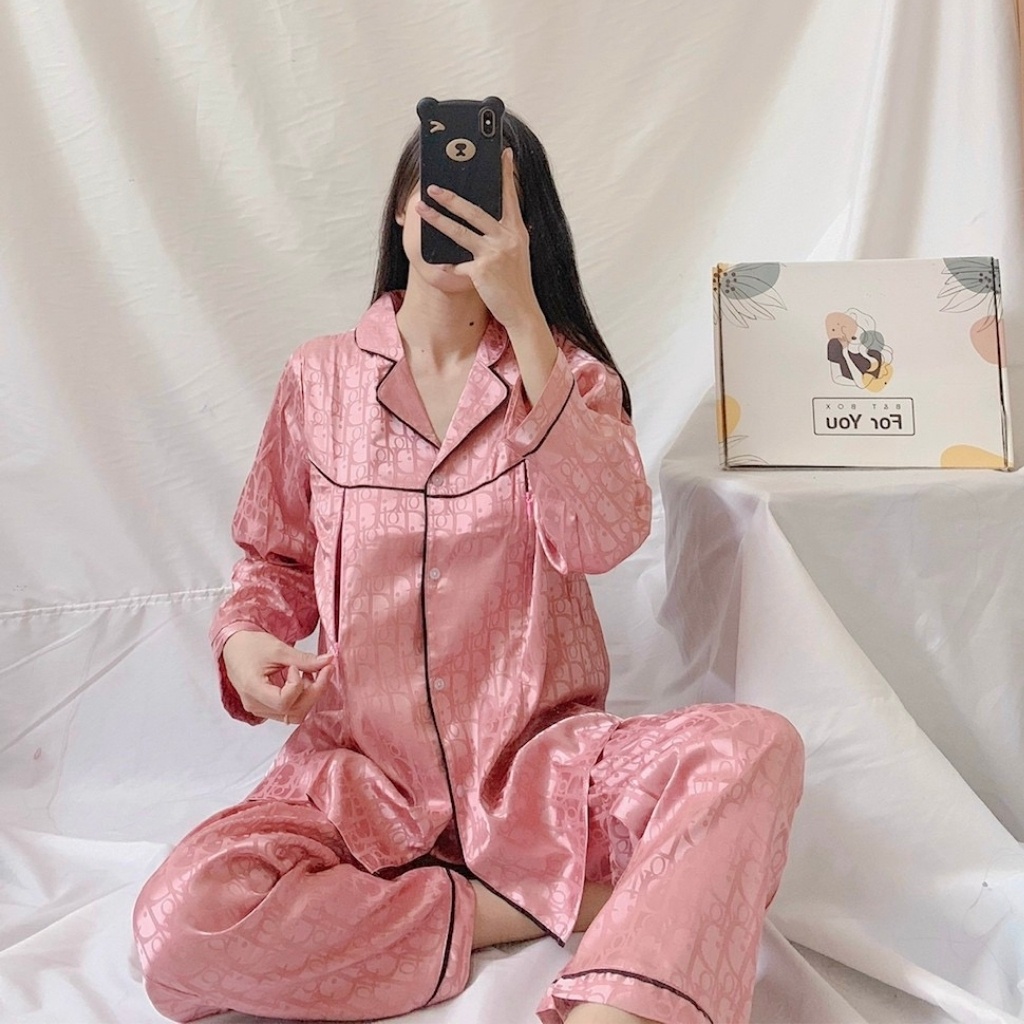 Bộ Pijama Bầu và Sau Sinh Lụa Gấm Dài Tay 2 Chức Năng Có Khóa Cho Con Bú