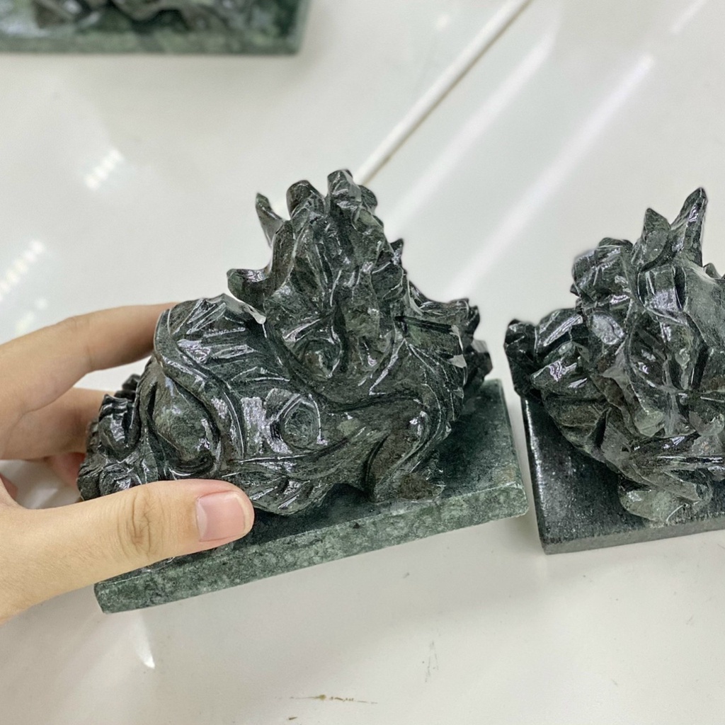 Tỳ Hưu Phong Thủy Đá Trắng Non Nước, Đá Vân Gỗ - Dài 10cm