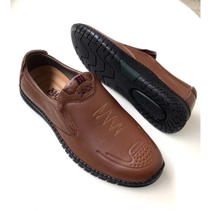 Giày lười nam da bò nguyên tấm..kiểu dáng đẹp..mang êm chân..size từ 37-43..Đế cao su dẻo..được khâu sẵn rất chắc chắn