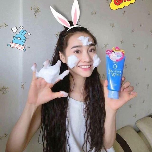 Sữa rửa mặt Perfect Whip Senka