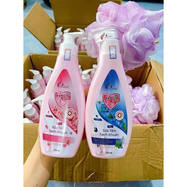 2 CHAI - SỮA TẮM KHÁNG KHUẨN GIA ĐÌNH FAMILY CARE