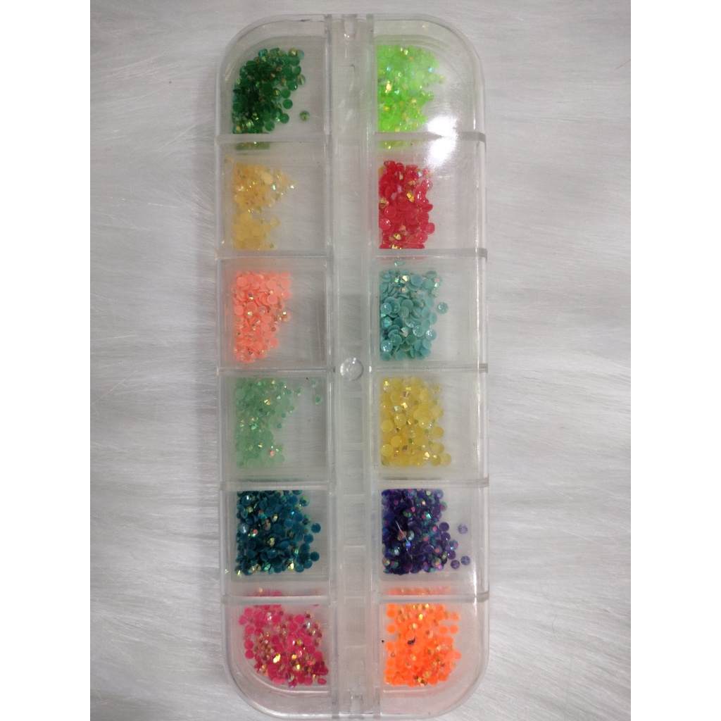 Đá đính móng 12 ô lấp lánh