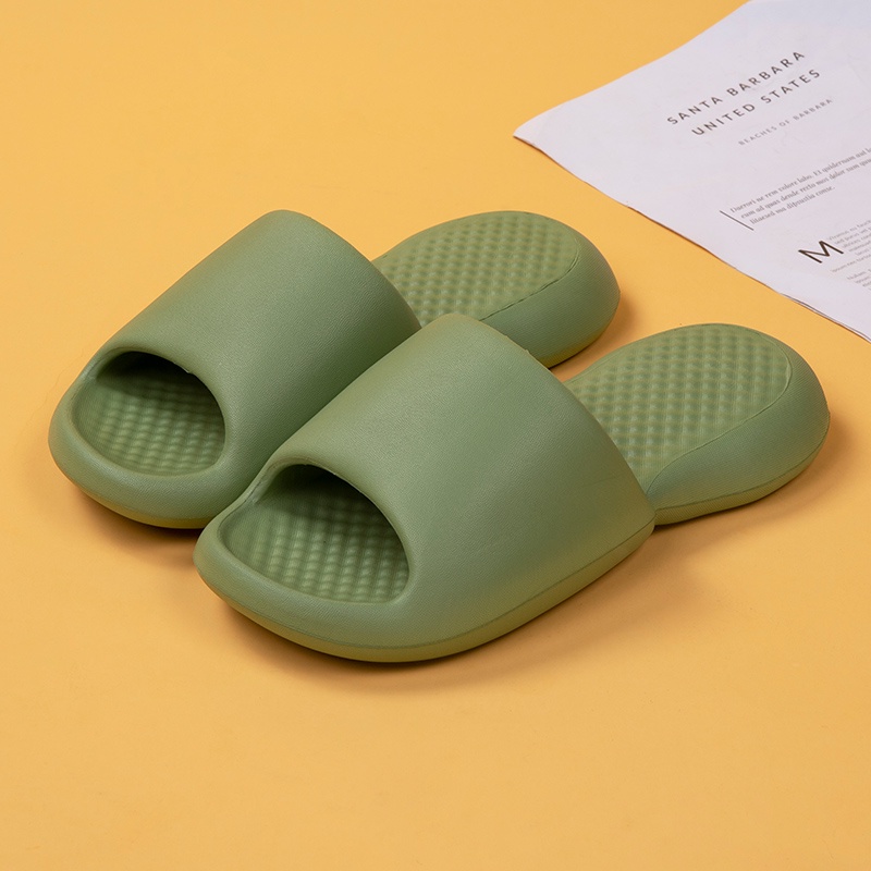 【Ready Stock】 Thick-soled slippers, simple and cute, waterproof, non-slip beach sandals, bathroom slippers, soft and comfortable couple slippers, multi-color optional integrated design slippers