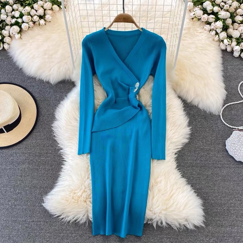 Đầm cổ V tay dài đắp chéo phối cúc hoa, đầm body dài tay cổ tim
