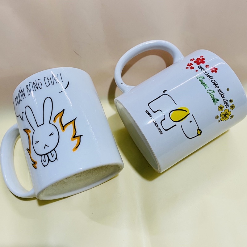 Sale 20% - LY SỨ CÓ QUAI CÓ HÌNH THÙ RẤT ĐẸP