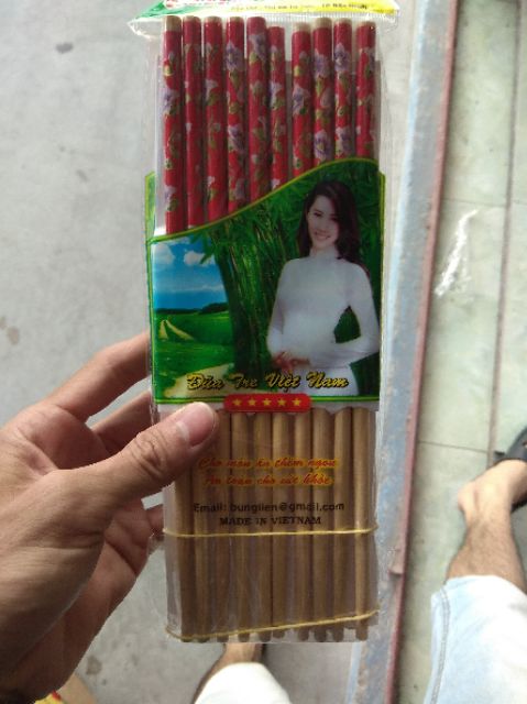 Sỉ 50 đôi đũa Ông Táo đẹp ( 5 vỉ)