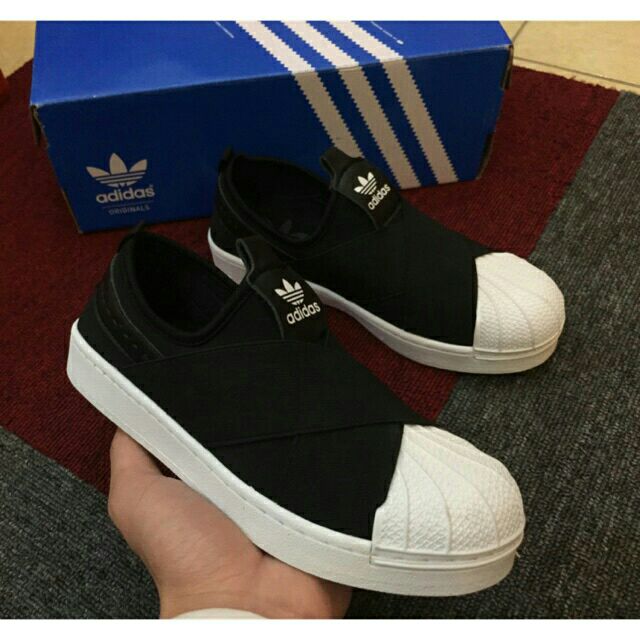 Giày lười adidas