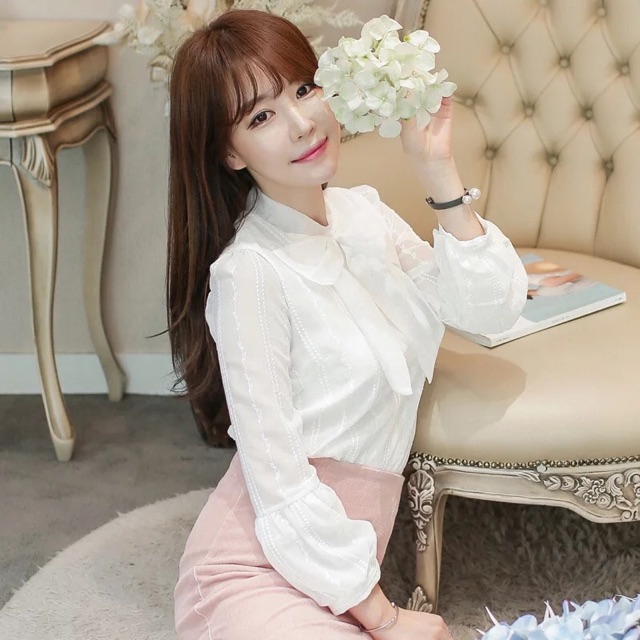 ÁO SƠ MI TRẮNG CỔ NƠ LÓT LỤA❣️