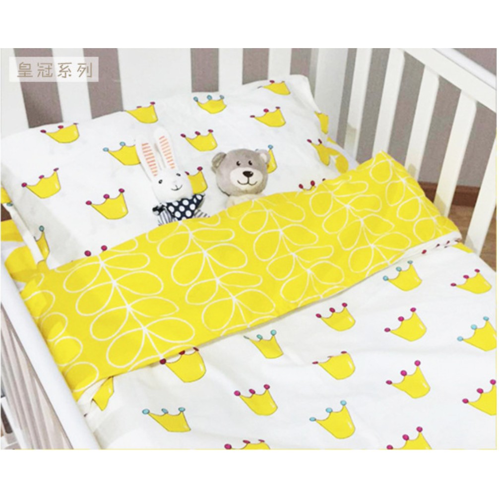 Bộ ra lót giường cho trẻ sơ sinh dùng làm trải nôi, trải giường chất vải lót bông rất êm PKE020