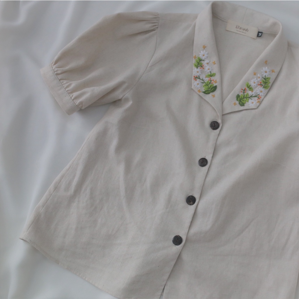Áo sơ mi linen thêu hoa cổ tay phồng - Daisy