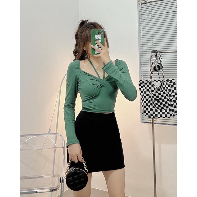 Cổ V cột xoắn kiểu tay dài