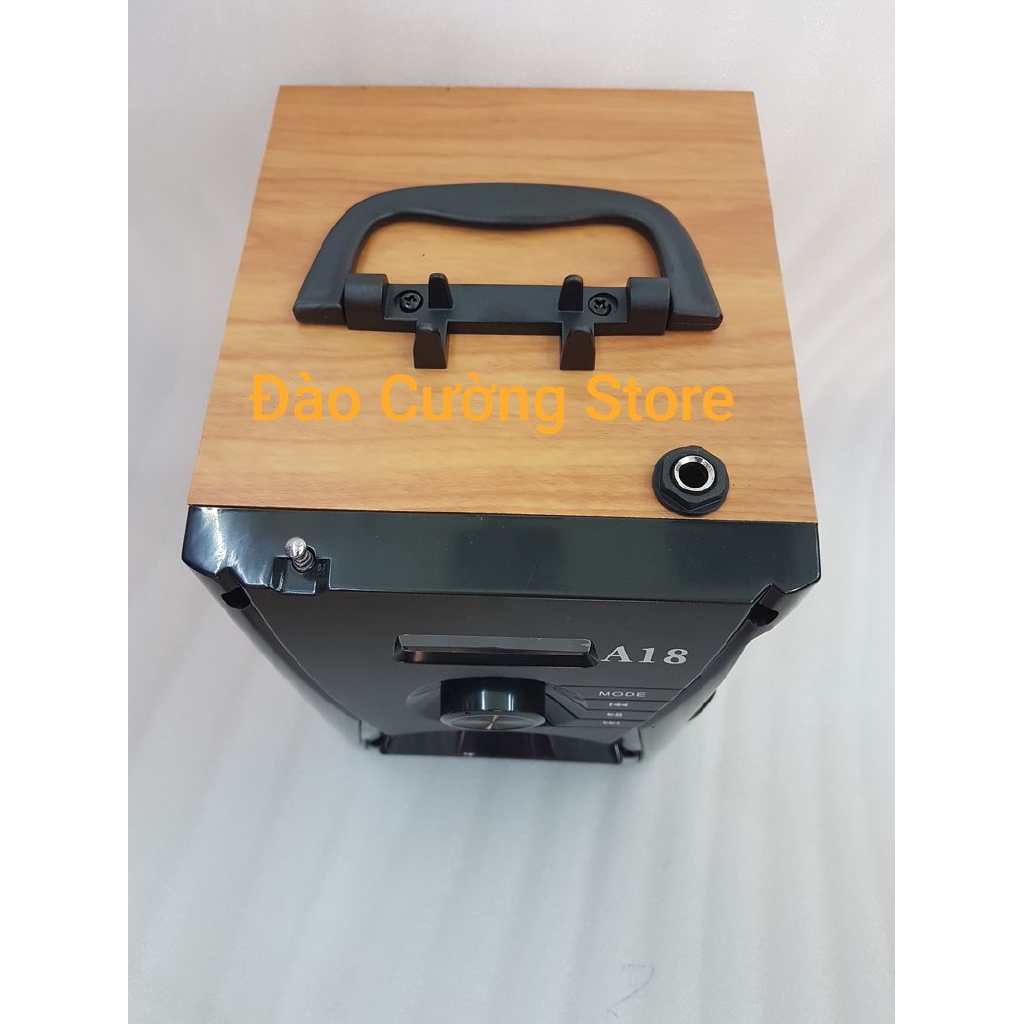 Loa Xách Tay A18 Speaker Bluetooth Usb Thẻ Nhớ Cổng Mic Karaoke
