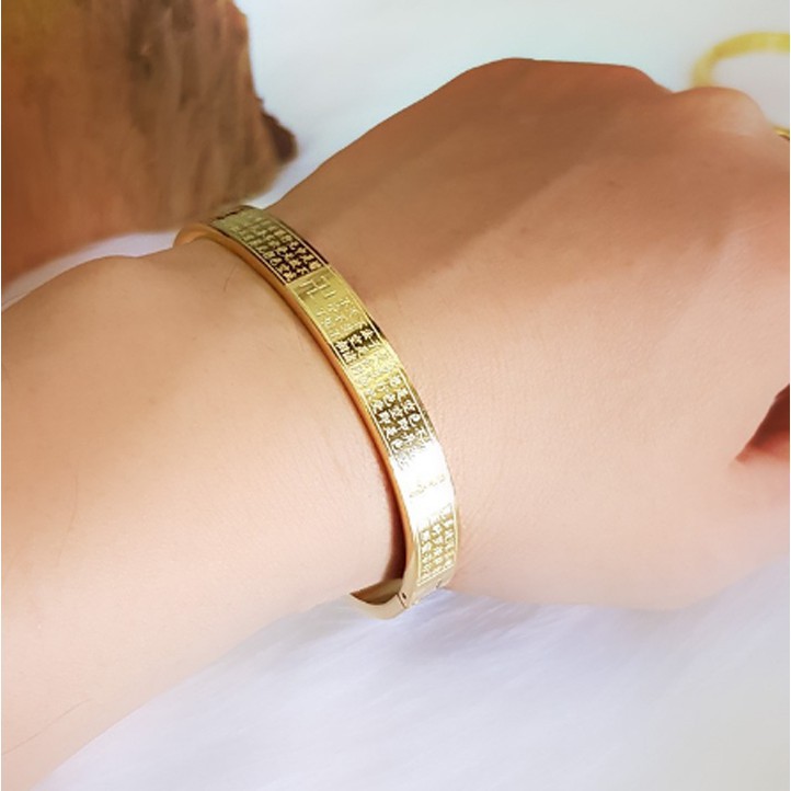 Vòng tay Bát nhã tâm kinh thời trang chất liệu titan không đen không bay màu | BigBuy360 - bigbuy360.vn